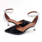 Scarpin preto e branco
